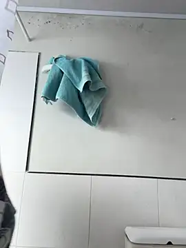 hannahb-e online show from January 2025 12:17:02 PM