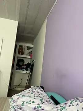 hannahb-e online show from January 2025 06:47:01 PM