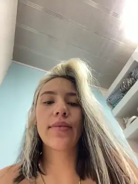 hannahb-e online show from March 2025 07:10:02 PM