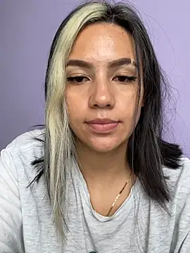 hannahb-e online show from March 2025 05:10:02 PM