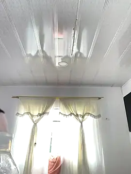 hannahb-e online show from September 2025 01:32:01 PM