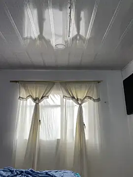 hannahb-e online show from October 2025 02:37:01 PM