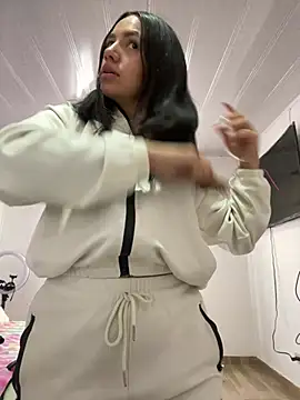 hannahb-e online show from February 2026 10:03:01 PM