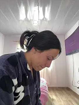 hannahb-e online show from February 2026 02:40:02 PM