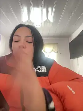 hannahb-e online show from February 2026 07:11:01 PM