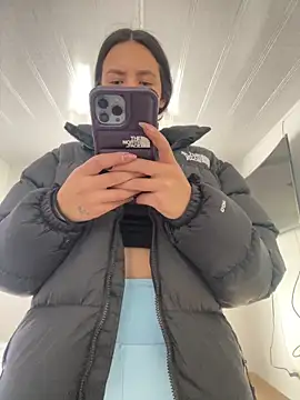 hannahb-e online show from March 2026 03:29:01 PM