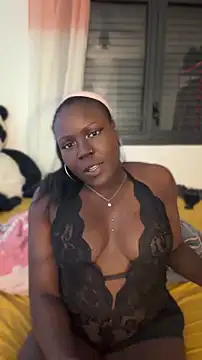 Snapshot of Miss-syanaa chatting on June 2026 05:44:01 PM Miss-syanaa online show from June 2026 05:44:01 PM