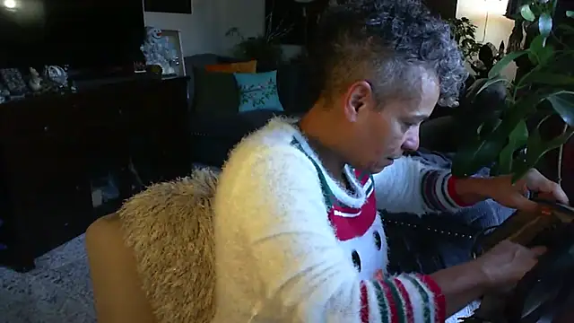 CeceilaMoon online show from December 2025 03:09:02 PM