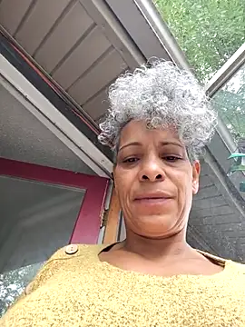 Snapshot of CeceilaMoon chatting on June 2026 04:11:02 PM CeceilaMoon online show from June 2026 04:11:02 PM