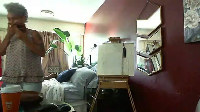 Snapshot of CeceilaMoon chatting on July 2026 04:33:02 PM CeceilaMoon online show from July 2026 04:33:02 PM