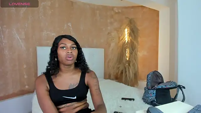 shenielxx online show from September 2025 02:52:02 PM