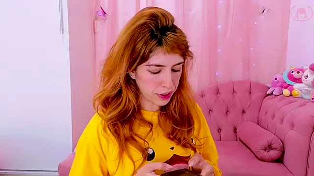 AuroraKatsy online show from September 2025 09:38:01 PM