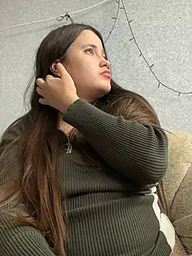 Snapshot of Angel__lika chatting on February 2025 09:42:01 AM Angel lika online show from February 2025 09:42:01 AM