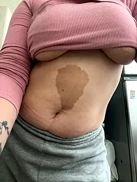 Snapshot of Angel__lika chatting on October 2025 06:47:01 AM Angel lika online show from October 2025 06:47:01 AM