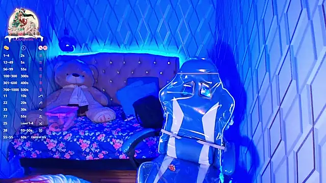 NicolleTaylor online show from November 2025 04:50:02 AM