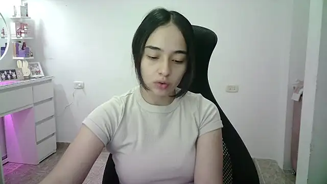 Snapshot of aineangeel chatting on April 2026 12:48:02 AM aineangeel online show from April 2026 12:48:02 AM