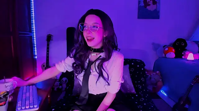 bluelen online show from March 2025 08:34:01 AM