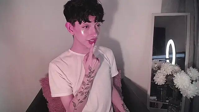 lyamthommpson online show from February 2025 04:14:02 AM