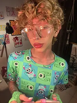 lyamthommpson online show from February 2026 02:48:02 AM