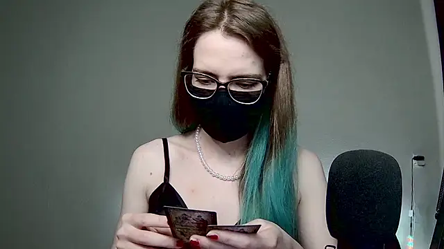 amber candyfloss online show from March 2025 05:20:01 AM