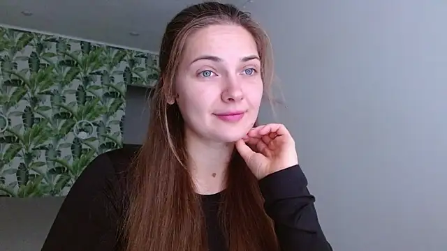 Olivia shine online show from October 2025 04:26:01 AM