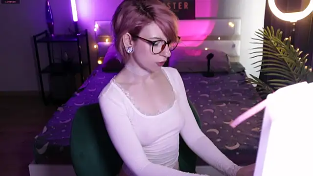 Snapshot of _Moonlight_t chatting on May 2026 07:47:01 AM Moonlight t online show from May 2026 07:47:01 AM