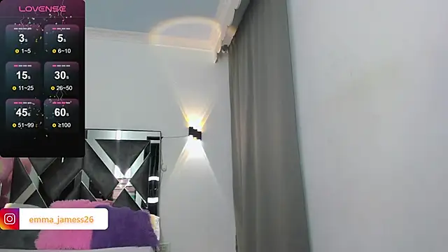 Snapshot of Emma_jamess chatting on January 2025 04:19:01 AM Emma jamess online show from January 2025 04:19:01 AM