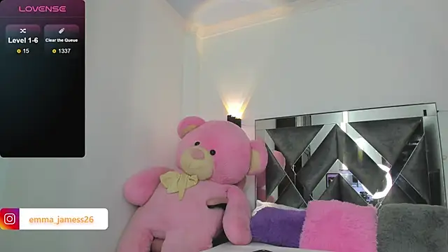 Snapshot of Emma_jamess chatting on February 2025 05:48:02 AM Emma jamess online show from February 2025 05:48:02 AM