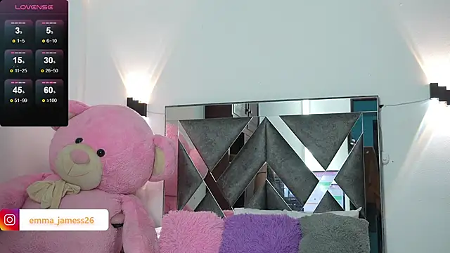 Snapshot of Emma_jamess chatting on September 2025 03:41:01 AM Emma jamess online show from September 2025 03:41:01 AM