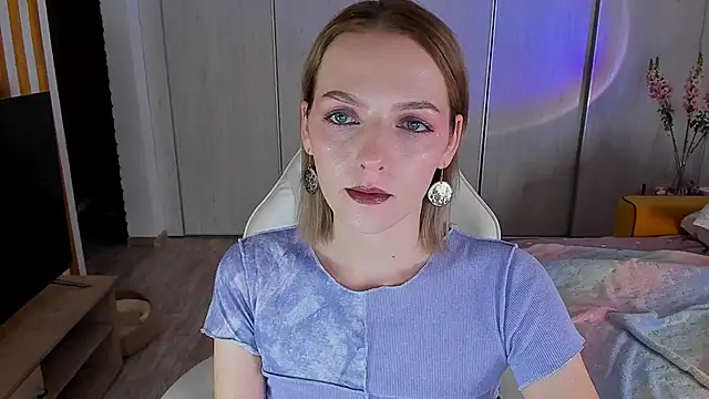 Snapshot of ice_pixie chatting on March 2025 04:03:02 PM ice pixie online show from March 2025 04:03:02 PM