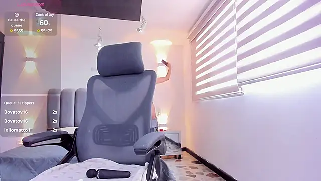 Snapshot of AnaRuiz chatting on March 2025 03:38:02 PM AnaRuiz online show from March 2025 03:38:02 PM