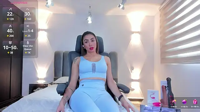 Snapshot of AnaRuiz chatting on March 2025 12:33:02 PM AnaRuiz online show from March 2025 12:33:02 PM