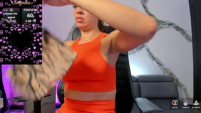 Snapshot of AnaRuiz chatting on September 2025 03:01:02 PM AnaRuiz online show from September 2025 03:01:02 PM