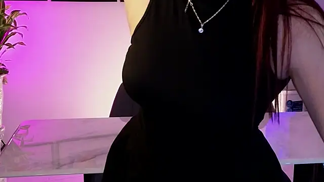 Snapshot of YasmineWest chatting on July 2026 03:19:02 PM YasmineWest online show from July 2026 03:19:02 PM