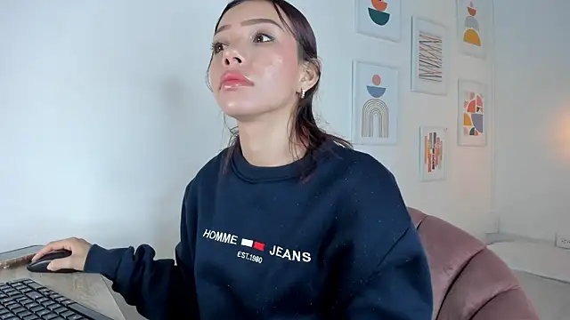 amysc online show from March 2025 01:53:01 PM