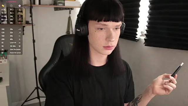 carthylovvve online show from March 2025 02:32:02 PM