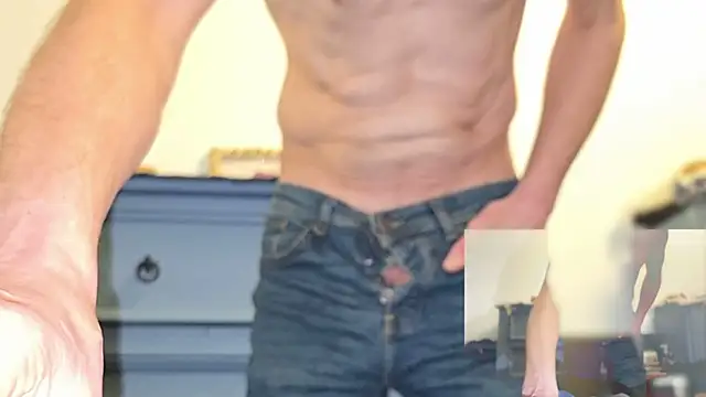 Snapshot of LongUKMakeYouSquirt chatting on December 2024 05:14:02 AM LongUKMakeYouSquirt online show from December 2024 05:14:02 AM