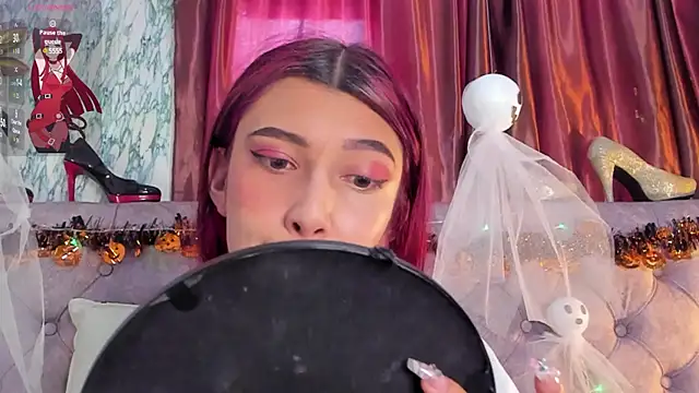  Scarlett 01 online show from October 2025 01:46:02 PM