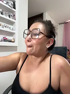 Victoria-Harper online show from February 2025 09:17:01 PM