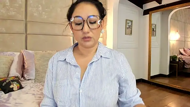 Victoria-Harper online show from March 2025 12:48:02 PM