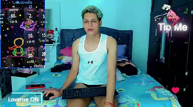 Liamscott  online show from February 2025 07:23:01 AM