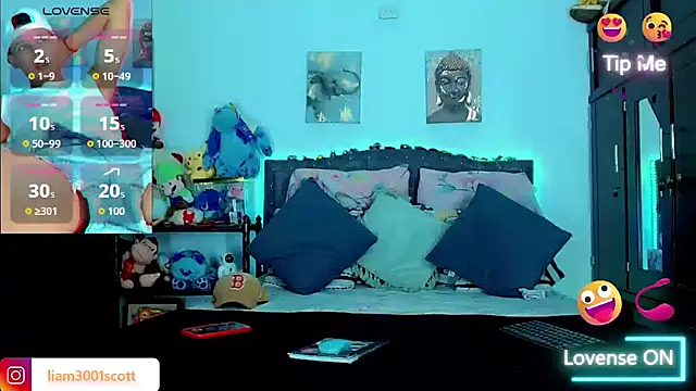 Liamscott  online show from November 2025 09:36:02 PM