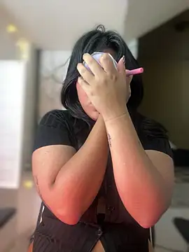 JulianaCastillo online show from January 2025 04:12:01 AM