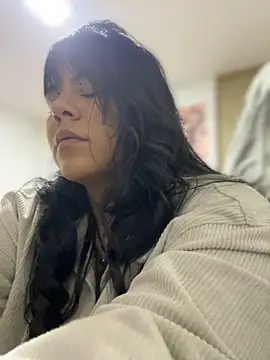 JulianaCastillo online show from September 2025 02:00:02 AM