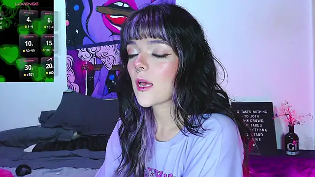 Snapshot of purple_em69 chatting on December 2024 03:56:02 AM purple em69 online show from December 2024 03:56:02 AM