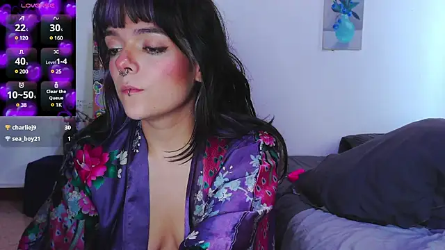 Snapshot of purple_em69 chatting on December 2024 01:49:01 PM purple em69 online show from December 2024 01:49:01 PM