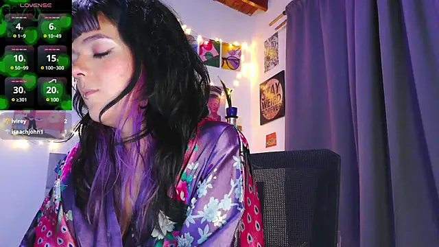 Snapshot of purple_em69 chatting on January 2025 01:23:02 AM purple em69 online show from January 2025 01:23:02 AM