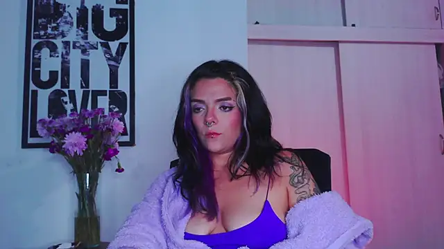 Snapshot of purple_em69 chatting on September 2025 04:35:01 AM purple em69 online show from September 2025 04:35:01 AM