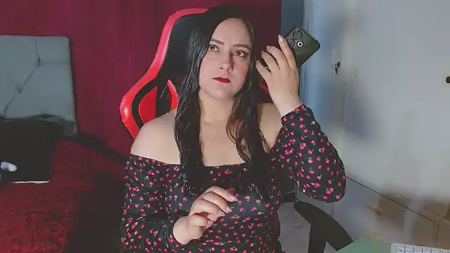 Noamartin  online show from December 2025 10:37:02 PM