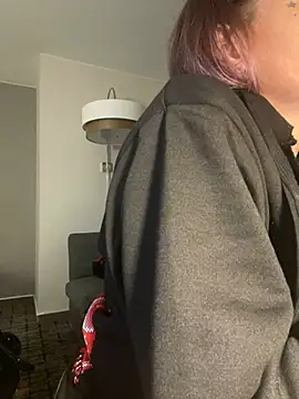 renegade vyxxen online show from December 2024 05:47:01 AM